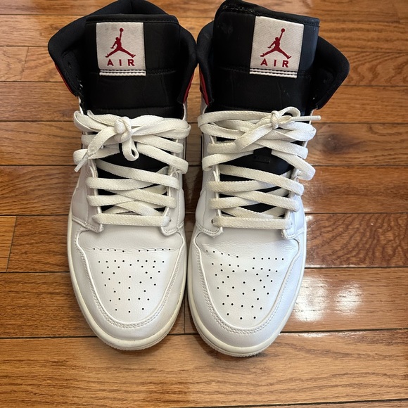 Nike | Shoes | Nike Air Jordan Mid Chicago Size 1 Men | Poshmark